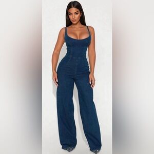 Fashion Nova Sleek Black Zip-Up